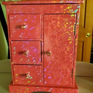 Jewelry box